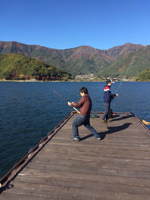 魚釣ってるふり
