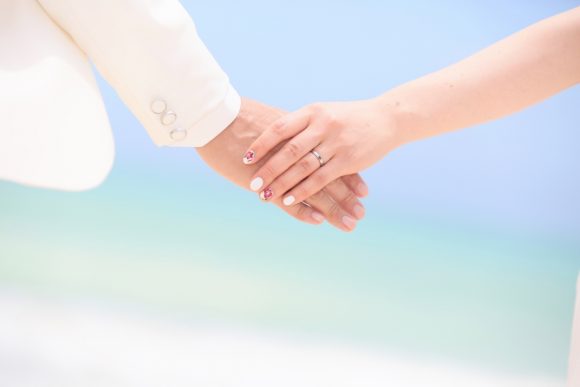 結婚した男女