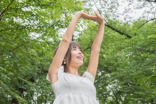 明るい女性