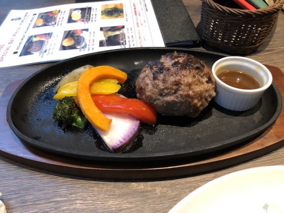 長期熟成黒毛和牛ハンバーグ